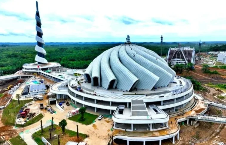 Pembangunan Masjid Negara IKN mencapai 98,4 persen dan diproyeksikan digunakan untuk Tarawih dan Idul Fitri 2026. (Foto: Dok Humas IKN)