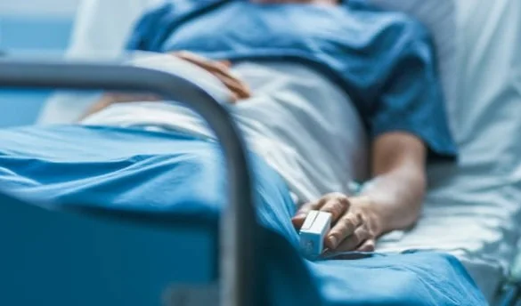 Sakaratul maut merupakan kondisi ketika seseorang berada dalam keadaan menjelang kematian.

Dalam kondisi tersebut, seorang Muslim dianjurkan tetap mengingat Allah SWT dan memperbanyak doa. (Foto: iStockphoto/ILUSTRASI)