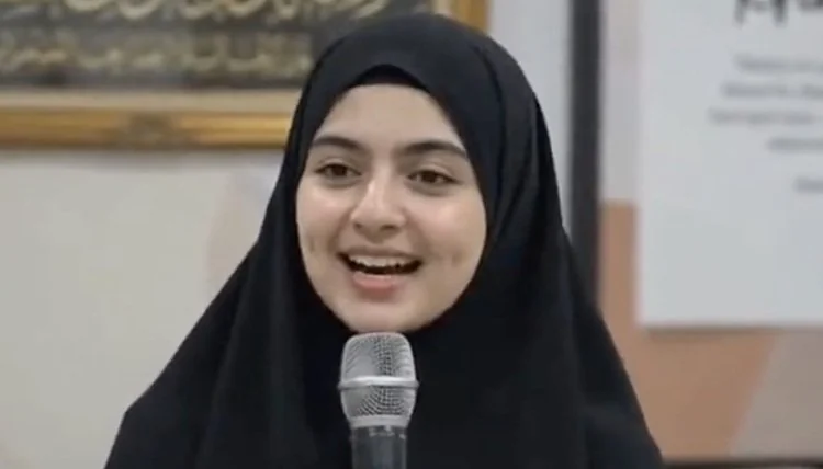 Kemenag mengingatkan AI hanya menjadi alat bantu, bukan pengganti ulama, menyusul viralnya Ustazah Hajar, penceramah berbasis AI di TikTok. (Foto: TikTok nia_hajar)
