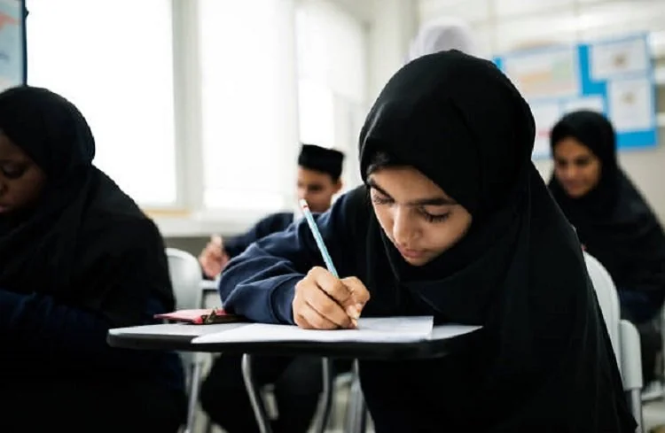 OLIMPIADE SAINS - OMI 2026 mulai memasuki tahap teknis. Simak jadwal pendaftaran, seleksi, cara daftar, serta bidang lomba sains dan riset. (Foto: iStockphoto/Ilustrasi)