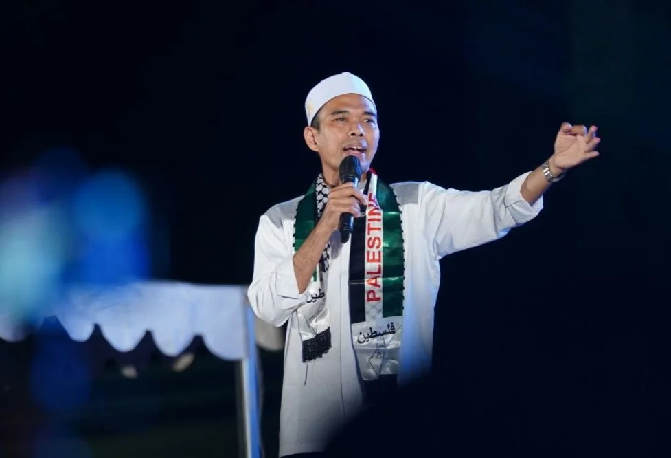 Ustadz Abdul Somad membedah buku “35 Kisah Saat Maut Menjemput” di Jakarta dan dihadiri tiga menteri. Buku ini mengangkat tentang kematian. (Foto: Istimewa)