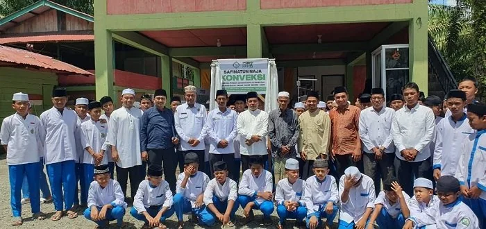 - Aceh Launching Inkubasi Pesantren Safinantun Naja Konveksi (int)