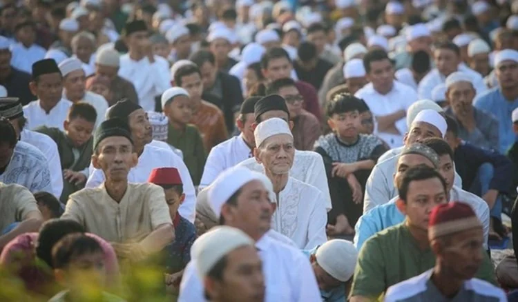 ILUSTRASI - Populasi muslim dunia mencapai 2,06 miliar jiwa atau 25 persen penduduk global. Indonesia tercatat sebagai negara dengan muslim terbanyak di dunia. (Foto: Grandyos Zafna)