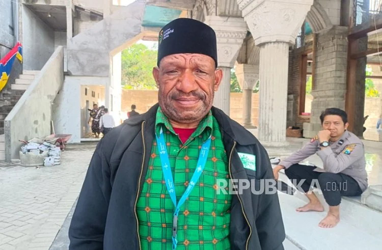 Abdul Latif Yelipele pulang ke Papua Pegunungan dan berdakwah. Empat mushala dibangun dan lebih dari 300 orang dibimbing masuk Islam. (Foto: Republika.co.id)