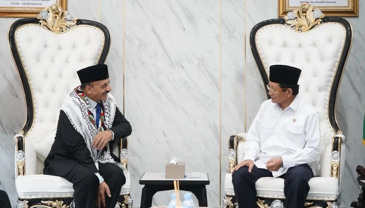 Menteri Agama Nasaruddin Umar bertemu Dubes Palestina, menegaskan solidaritas dan membahas kerja sama kemanusiaan serta potensi dana umat. (Foto: Dok Kemenag)