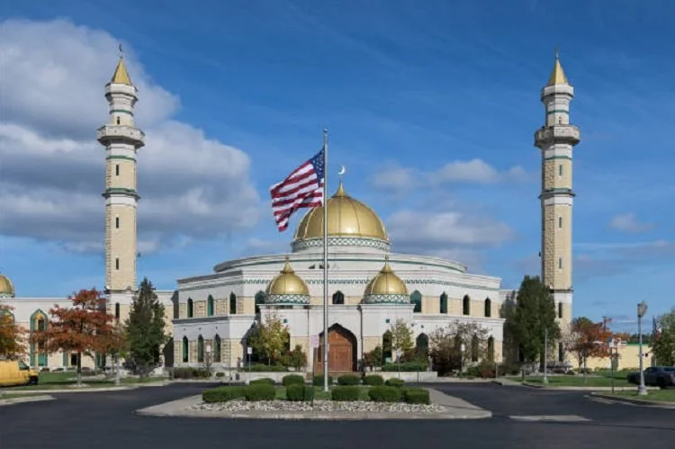 California resmi mengakui Idulfitri dan Iduladha melalui AB 2017. Aturan ini mendukung cuti dan ibadah warga Muslim. (FOTO: iStockphoto/ILUSTRASI)