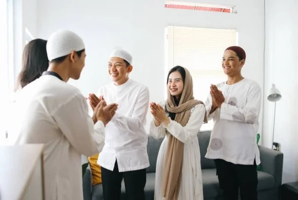 Selain melaksanakan shalat Ied, terdapat sejumlah sunnah yang dianjurkan Rasulullah SAW untuk memperkaya pengalaman spiritual dan sosial pada hari raya ini. (Foto: iStockphoto/Ilustrasi)
