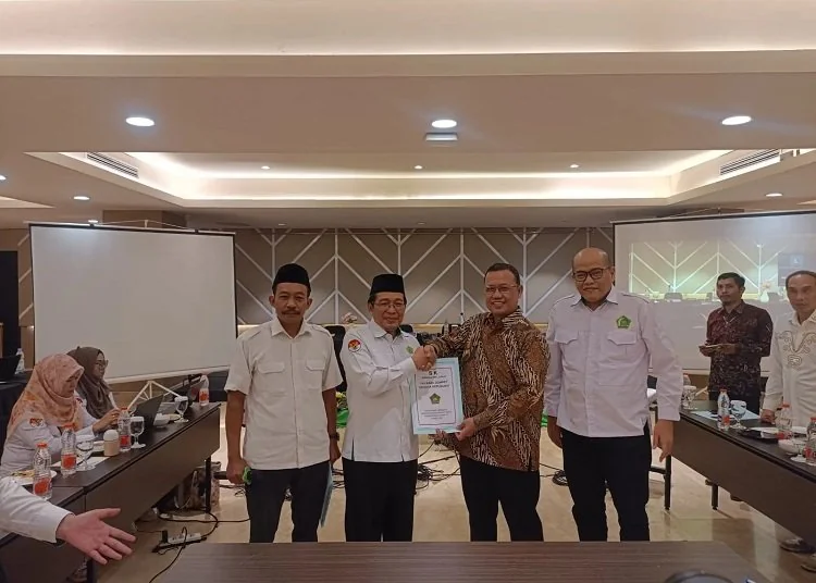 Kemenag resmi memperpanjang izin LAZ Dompet Dhuafa. Langkah ini memperkuat peran zakat dalam pengentasan kemiskinan dan pemberdayaan ekonomi masyarakat. (Foto: Istimewa)
