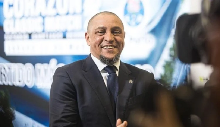 Roberto Carlos membantah kabar dirinya menjadi mualaf. Legenda Brasil itu mengaku masih mempelajari Islam secara perlahan. (Foto: Getty Images)