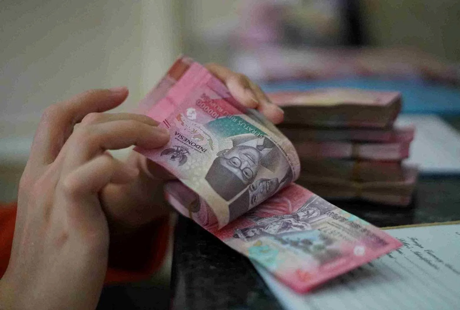 KNEKS menyebut keuangan syariah mulai diminati masyarakat non-Muslim karena dinilai lebih etis, transparan, dan mendukung penggunaan dana untuk sektor produktif. (Foto: Dok Kabarbursa.com)