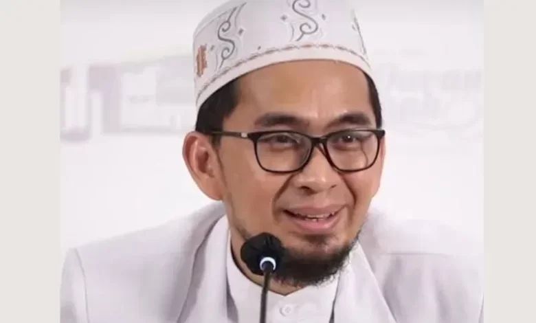 Ustadz Adi Hidayat (UAH), (int)