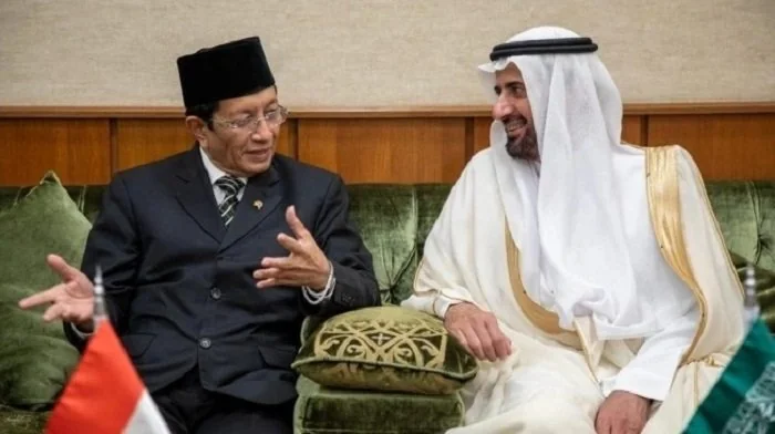 Nasaruddin Umar saat  berdiskusi dengan Menteri Haji dan Umrah Arab Saudi, Tawfiq F al Rabiah. (int)