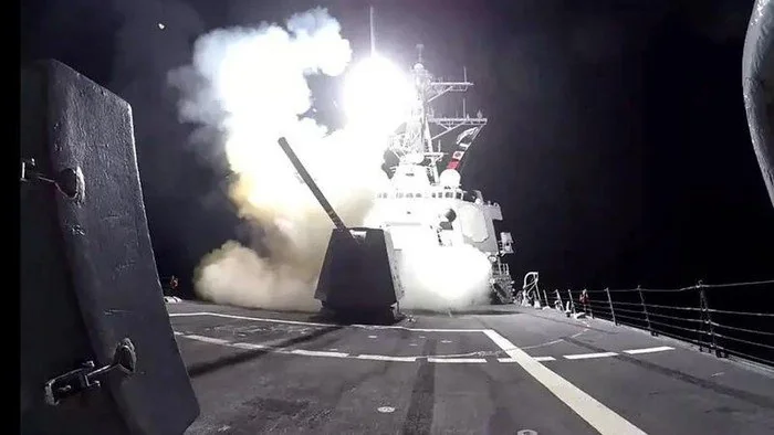 Gambar lokasi rudal Tomahawk diluncurkan dari kapal perang AS terhadap target Houthi di Yaman (Dok. Int)