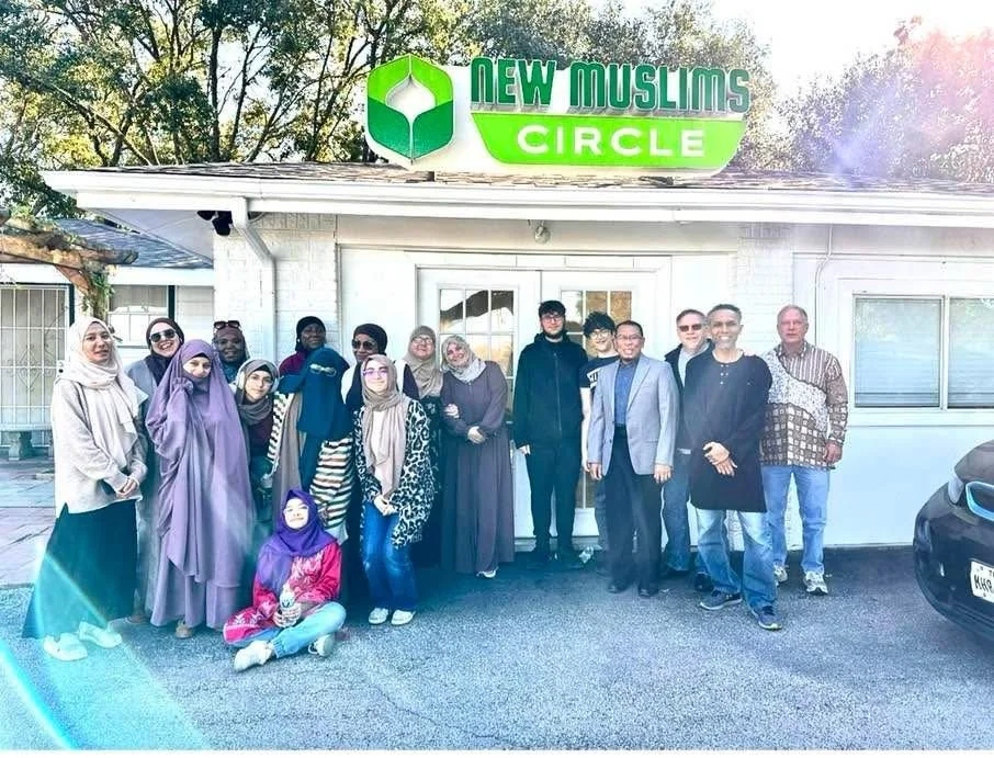 Imam Muthahhir Arif Mengajar Mualaf di Kalangan Muslim Baru. (ist)
