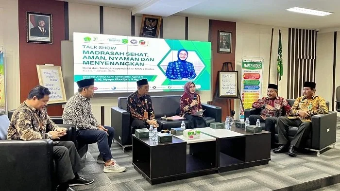 Direktur KSKK Madrasah kunjungi MAN 2 Kudus. (Foto : Kemenag)