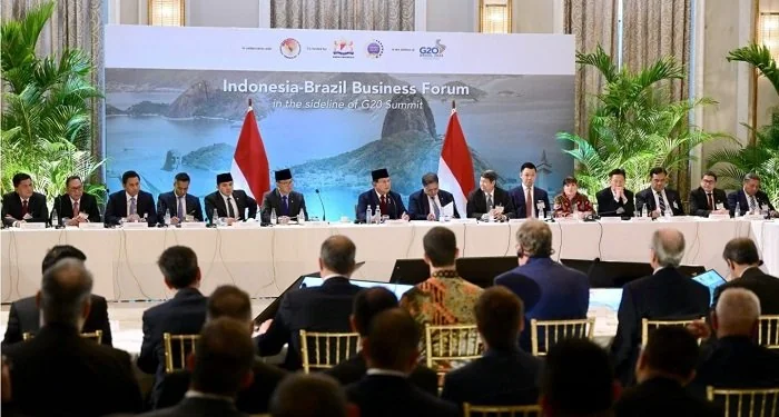 Presiden Prabowo Subianto saat menghadiri forum bisnis Indonesia-Brasil di Rio de Janeiro, Brasil. (int)