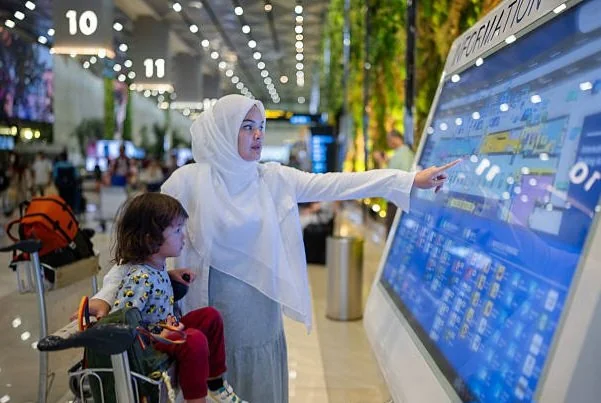 Apakah mudik menggunakan pesawat saat Ramadan boleh tidak berpuasa? Simak penjelasan fikih tentang rukhsah safar, syarat perjalanan, dan pendapat para ulama. (Foto: iStockphoto/Ilustrasi)