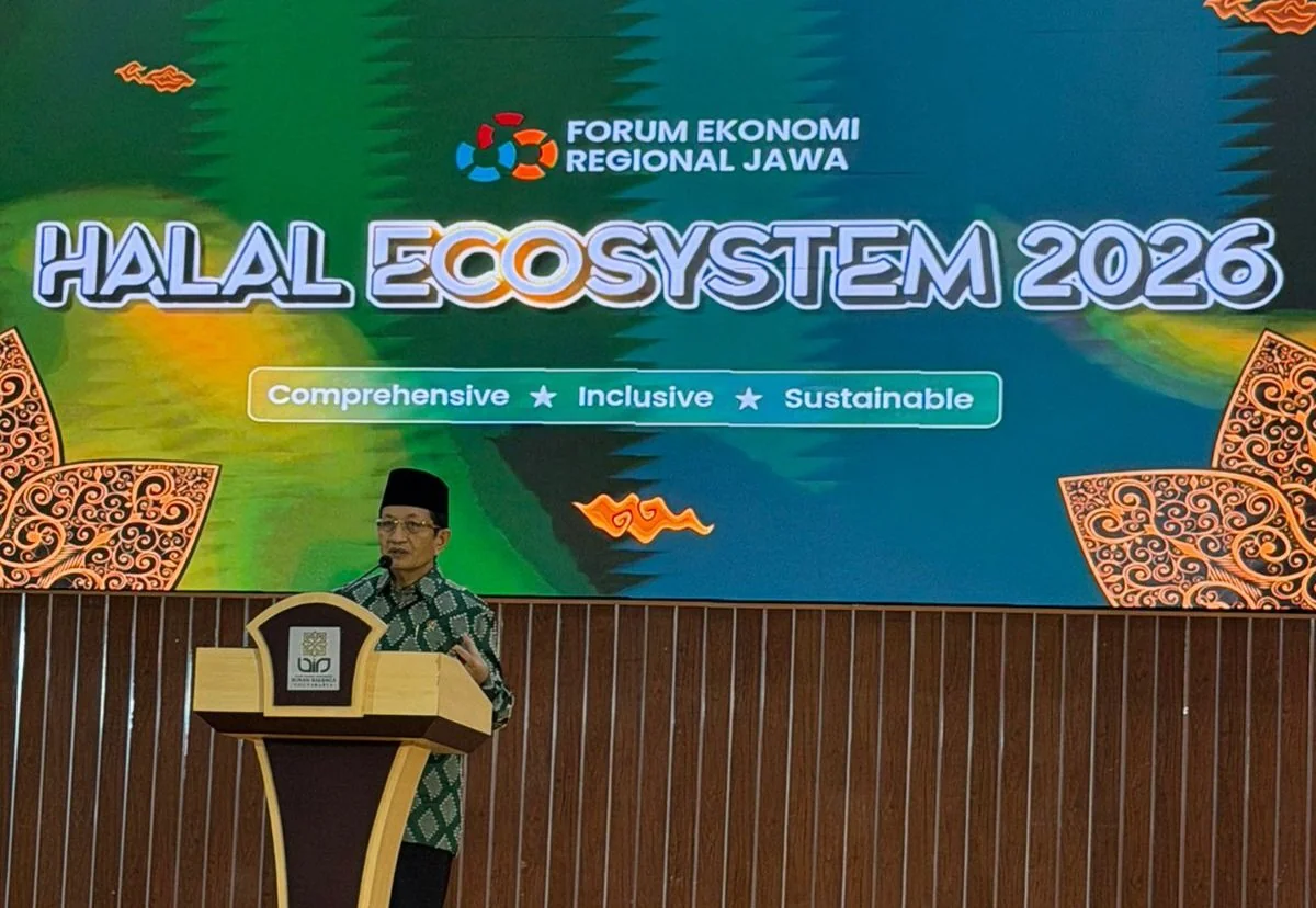 Menteri Agama Prof. DR. KH. Nasaruddin Umar, MA hadir di acara Forum Ekonomi Regional Jawa 2026 yang digelar di Yogyakarta, Kamis, 4 Juni 2026. Hadir juga, Gubernur Jawa Timur, Khofifah Indar Parawansa dan sejumlah perwakilan dari unsur pemerintah daerah,
