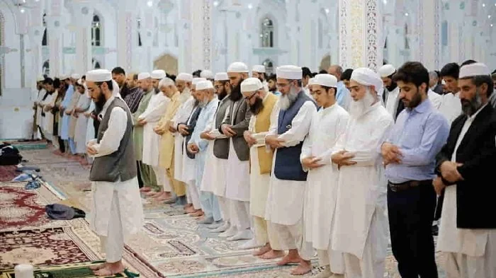 Keutamaan Rapatnya Shaf dan Shaf Pertama dalam Shalat Berjamaah. (int)