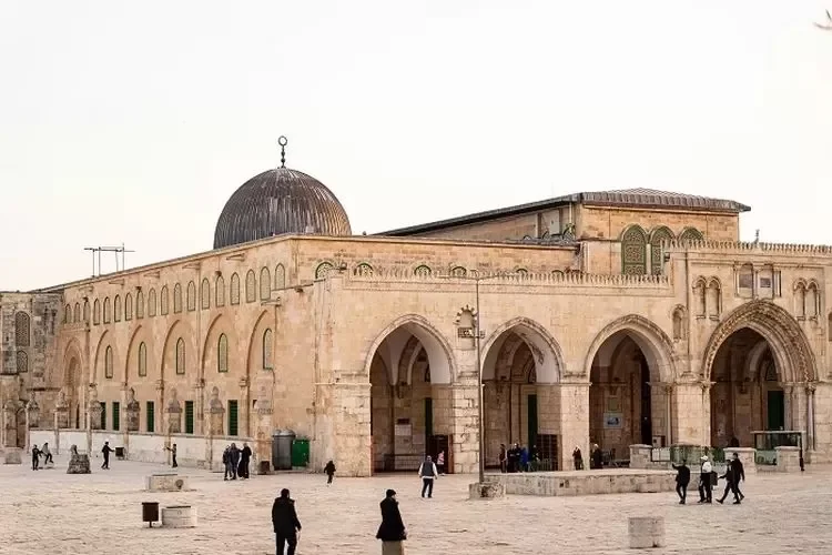 Laporan investigasi Middle East Eye menyebut AS dan Israel tengah mengkaji pencabutan perwalian Yordania atas Masjid Al-Aqsa dan mengubahnya menjadi pusat multiagama. (Foto: Istimewa)