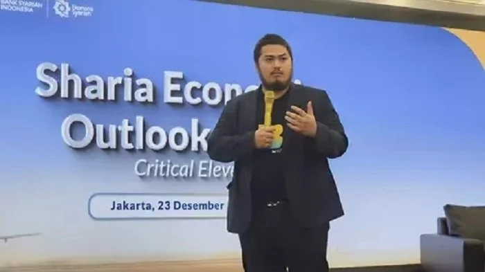 Chief of Economist BSI Banjaran Surya Indrastomo dalam acara Sharia Economic Outlook 2025 di Gedung BSI The Tower, Senin (23/12/2024). (int)