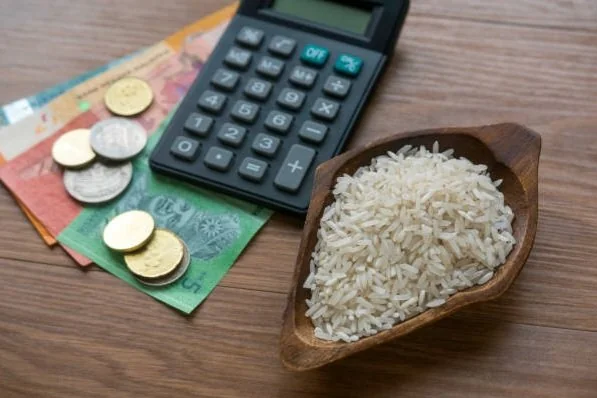 IDEAS memperkirakan potensi zakat fitrah Ramadan 2026 mencapai 480-541 ribu ton beras atau sekitar Rp6,4-Rp7,1 triliun. (Foto: iStockphoto/Ilustrasi)