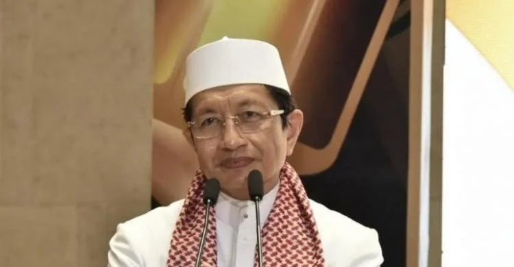 Menteri Agama Nasaruddin Umar menegaskan zakat hanya boleh disalurkan kepada delapan asnaf sesuai syariat. Kemenag membantah isu zakat digunakan untuk program MBG. (Foto: Istimewa)